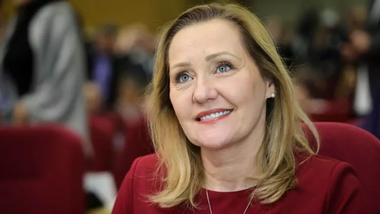 Elena Lasconi