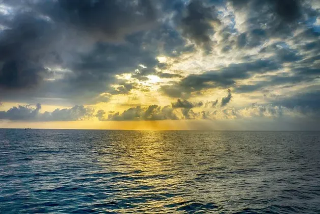 sea-7462083_640