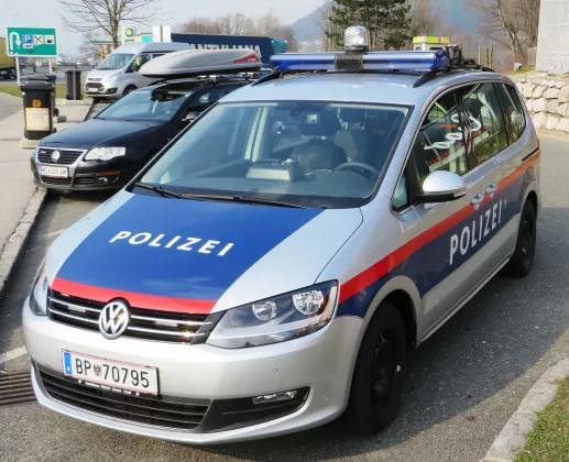 Police_car_Austria_01