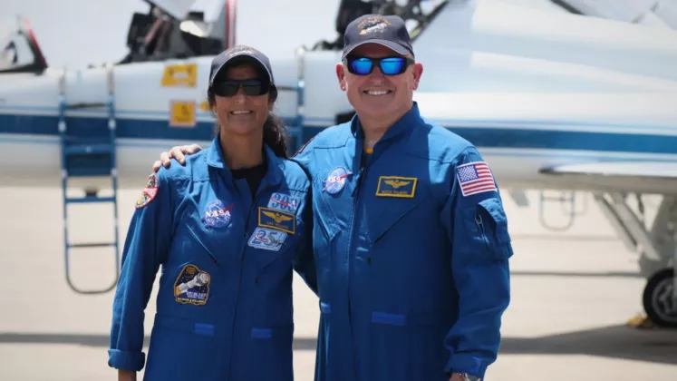 astronauți spațiu 9 luni