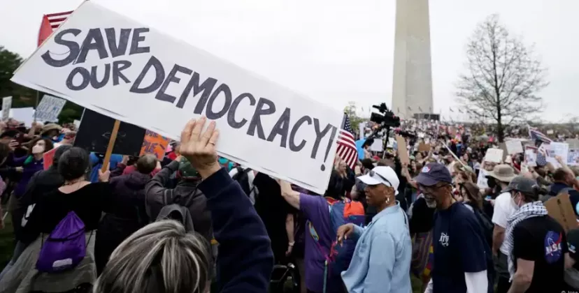 протесты против трампа 5 апреля