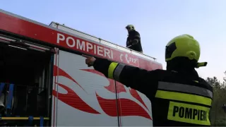 /VIDEO/ Incendiu fatal la Chișinău: Trei echipe de pomperi au intervenit la fața locului