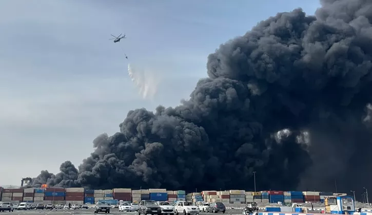 взрыв в порту ирана 26 апреля