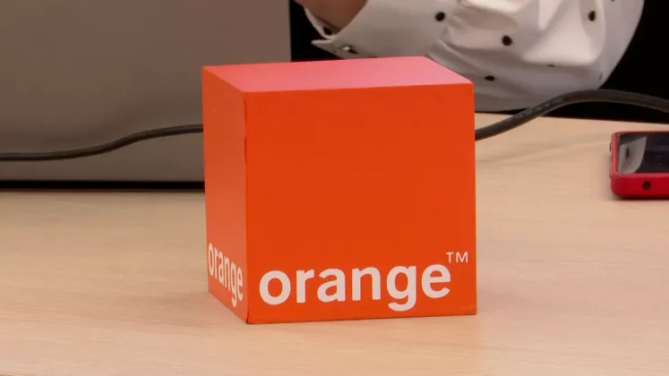 comercial oranj