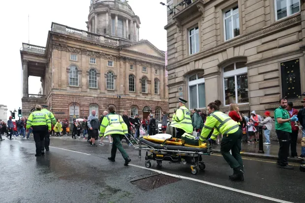 large-emergency-service-presence-pictured-998368033