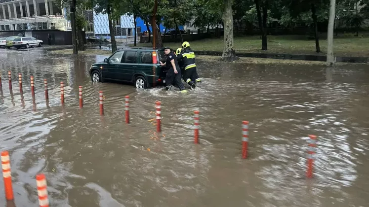 inundații