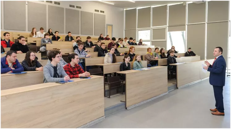 студенты *надя
