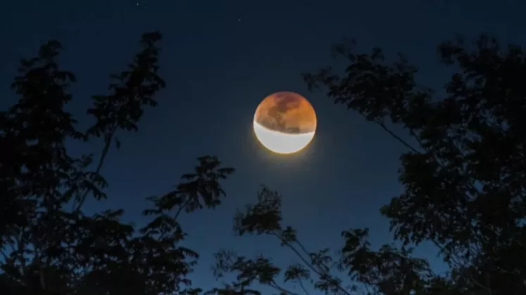 Eclipsă totală de Lună pe 7 septembrie