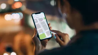 /VIDEO/ Moscova înăsprește regulile pentru migranți: Moldovenii care nu-și instalează o aplicație GPS pot fi deportați