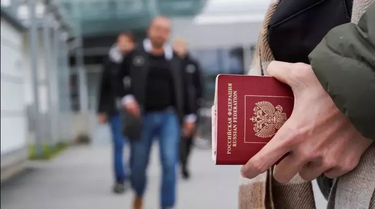 российский паспорт на границе