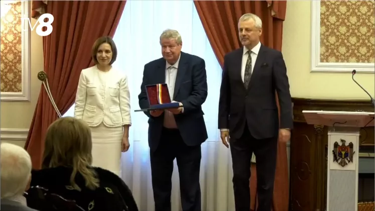 premiul national
