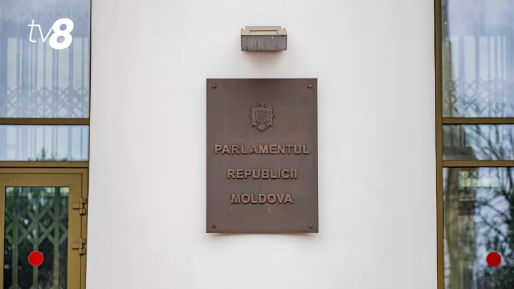 PARLAMENT-4
