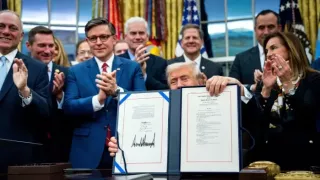 /ВИДЕО/ В США завершился шатдаун. Работа правительства прервалась почти на полтора месяца