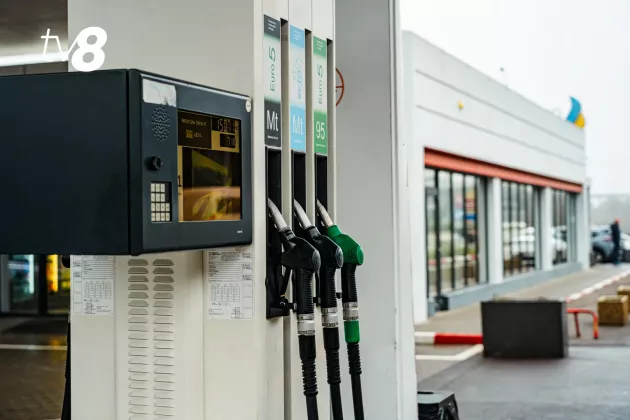 BENZINA MOTORINA BENZINARIE-14