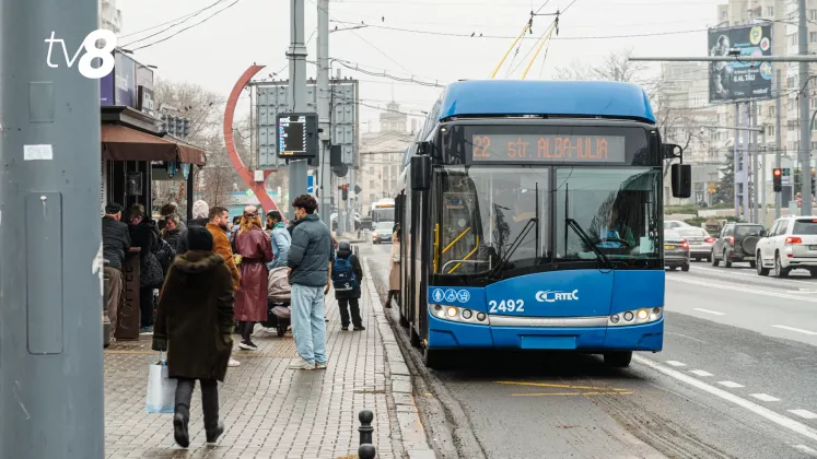 AUTOBUZ TROLEIBUZ STATII OAMENI-18