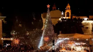 Moment unic în Betleem: Bradul de Crăciun, inaugurat după doi ani de război în Gaza