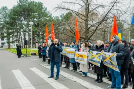 Партия социалистов потребовала отставки министра образования из-за закрытия малокомплектных школ. Реакция 