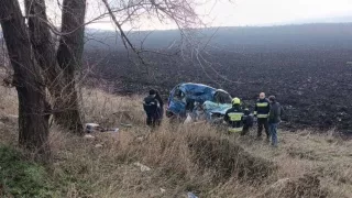 Accident grav la Florești: O femeie și un bărbat au murit, după ce mașina s-a ciocnit de un copac