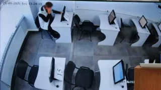 /VIDEO/ „Priom, priom” și nasture cu cameră: Cum au fost prinși elevii care ar fi fraudat examenele auto în nordul Moldovei