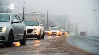 Туман и гололёд осложнили движение по дорогам в Молдове: водителей призывают быть бдительнее