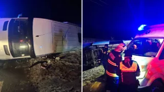 /ФОТО/ В Румынии перевернулся микроавтобус с гражданами Молдовы. Два человека получили травмы