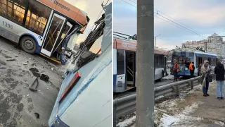 В Кишиневе на виадуке столкнулись два троллейбуса: нескольким пассажирам понадобилась медпомощь