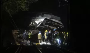 /ВИДЕО/ Под Барселоной с рельсов сошел поезд, погиб машинист. Это уже второй инцидент за три дня