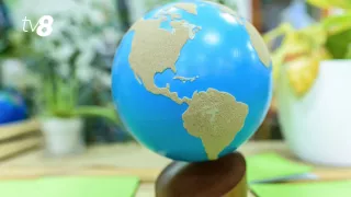 /VIDEO/ Prim-ministrul Cehiei, ironizat pe online: Și-a cumpărat un glob scump să vadă Groenlanda