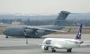 В Польше закрывали два аэропорта во время ударов РФ по энергетике на западе Украины