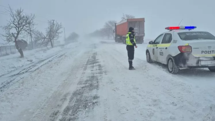 iarna zăpadă poliția
