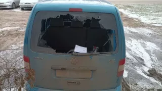 Geam spart la mașină și bilet cu scuze: Dimineață cu ghinion pentru un șofer din Moldova