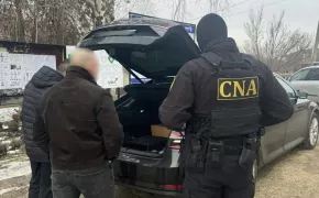 Вместо 10 см асфальта — всего 6: в Молдове прошли обыски по делу о расхищении фондов