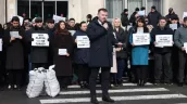 /ВИДЕО/ Протест с «тизыком» у правительства: MAN требует снижения тарифов, кабмин обвиняет мэрию в сокращении соцвыплат