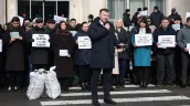 /VIDEO/ Protest cu saci de tizic la Guvern: MAN cere recalcularea facturilor. Reacția Executivului