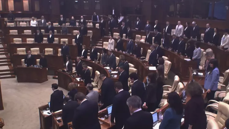 parlament (2)