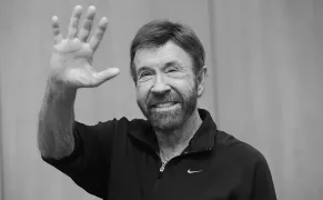 Умер американский актер Чак Норрис