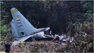 В Колумбии разбился военный самолёт: 66 военнослужащих погибли, объявлен день траура