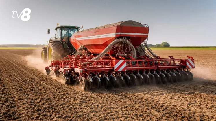 semănătoare tractor agricultură Moldova