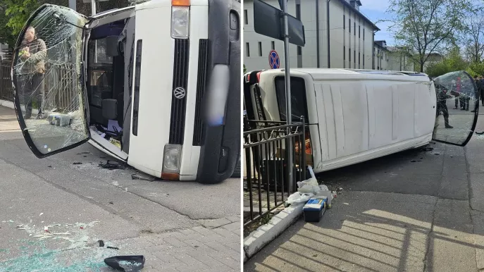 /VIDEO/ Accident în Chișinău cu implicarea unui troleibuz: Un automobil s-a răsturnat, iar o persoană a ajuns la spital