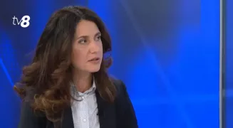 Стамате предполагает, что ее исключили из PAS из-за выступления против слияния прокуратур, а не из-за закона об амнистии 