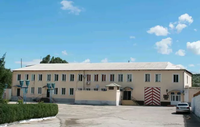тюрьма в Леова