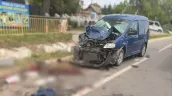 /VIDEO/ Accident violent la Sîngerei: Doi polițiști, în stare gravă după ce ar fi fost loviți de un autoturism