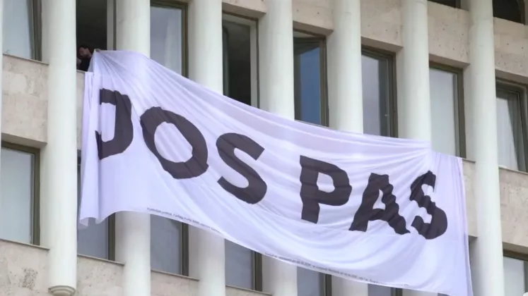 banner parlament (1)