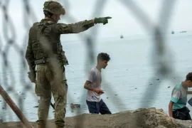 Exod fără precedent spre Europa: 50.000 de migranți au trecut într-o zi în enclava spaniolă Ceuta