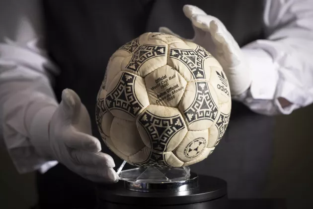 maradona_ball