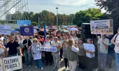 /LIVE/ Profesorii au ieșit la protest în PMAN: „Vrem salarii decente”. Reacția prim-ministrului