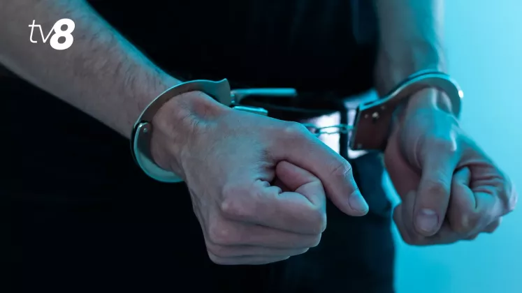 justiție condamnat cătușe