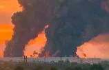 /ВИДЕО/ Украинские дроны впервые атаковали маркетплейс Ozon в России: горит склад в Самарской области