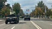 /VIDEO/ Paradă militară în PMAN: Peste 2.000 de militari au defilat, iar tehnica modernă a impresionat spectatorii