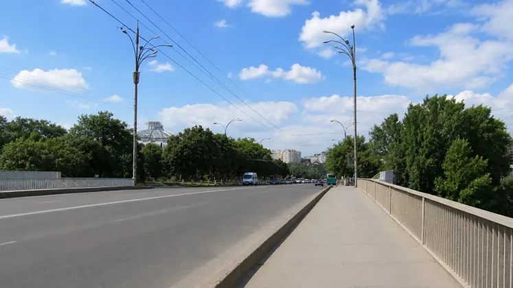pod bd. Renașterii Circ